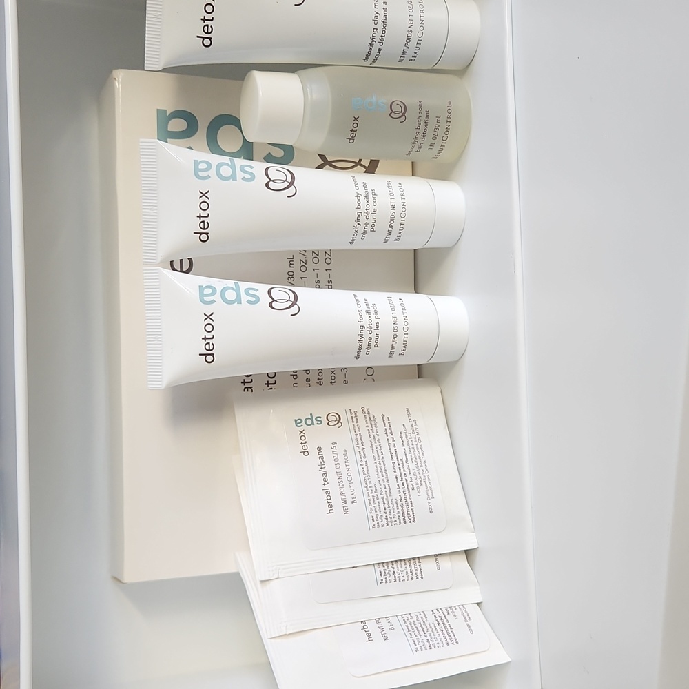 BeautiControl Spa Detox " The Ultimate Detox Kit" - Picture 7 of 12